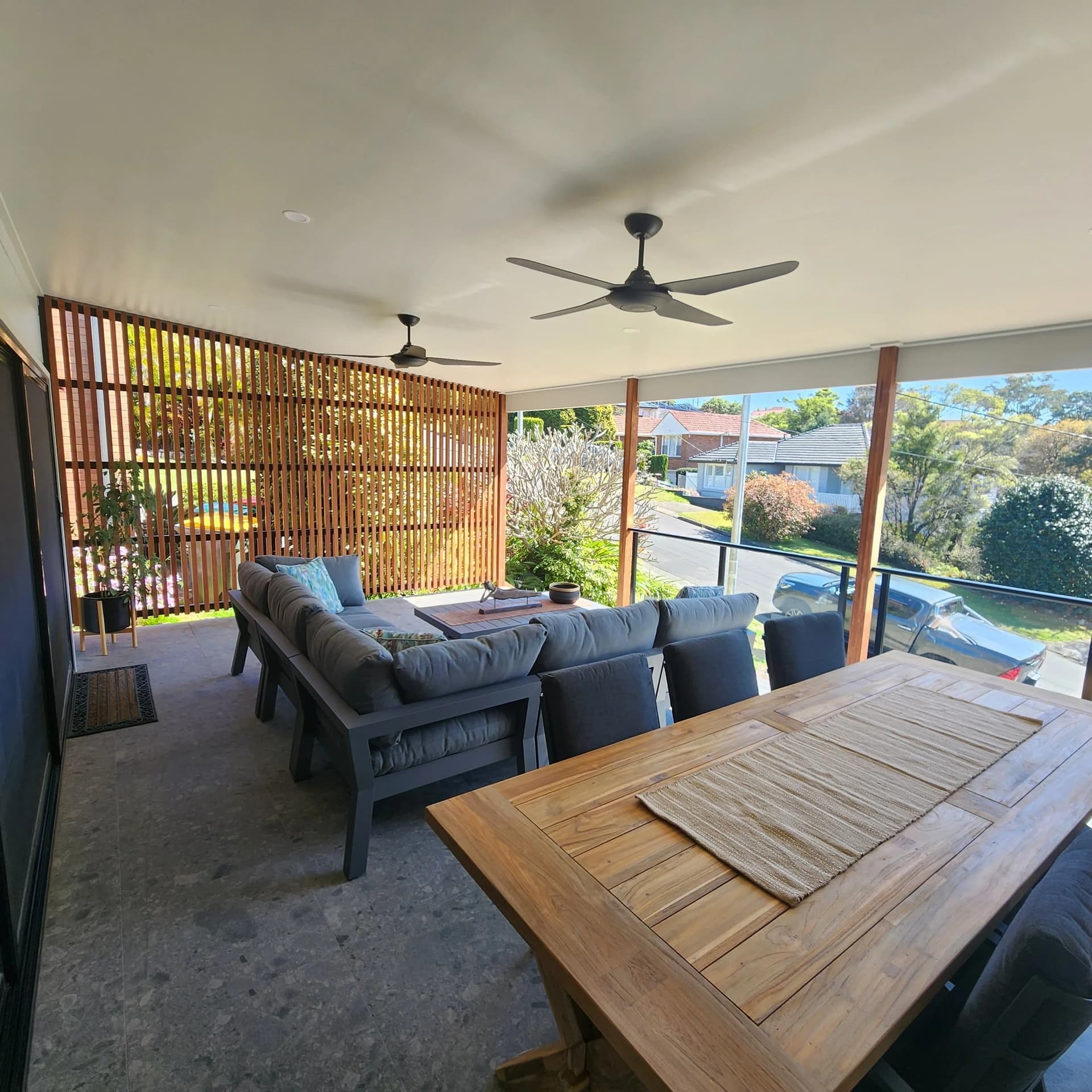 Outdoor dining under the alfresco roof